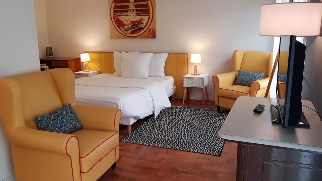 Brétigny-sur-Orge Residence Carouge Appart Hotel מראה חיצוני תמונה