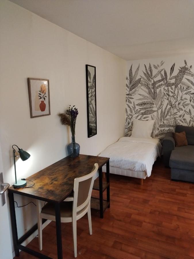 Brétigny-sur-Orge Residence Carouge Appart Hotel מראה חיצוני תמונה