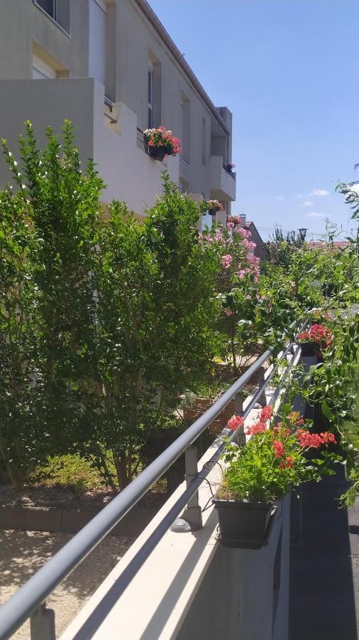 Brétigny-sur-Orge Residence Carouge Appart Hotel מראה חיצוני תמונה