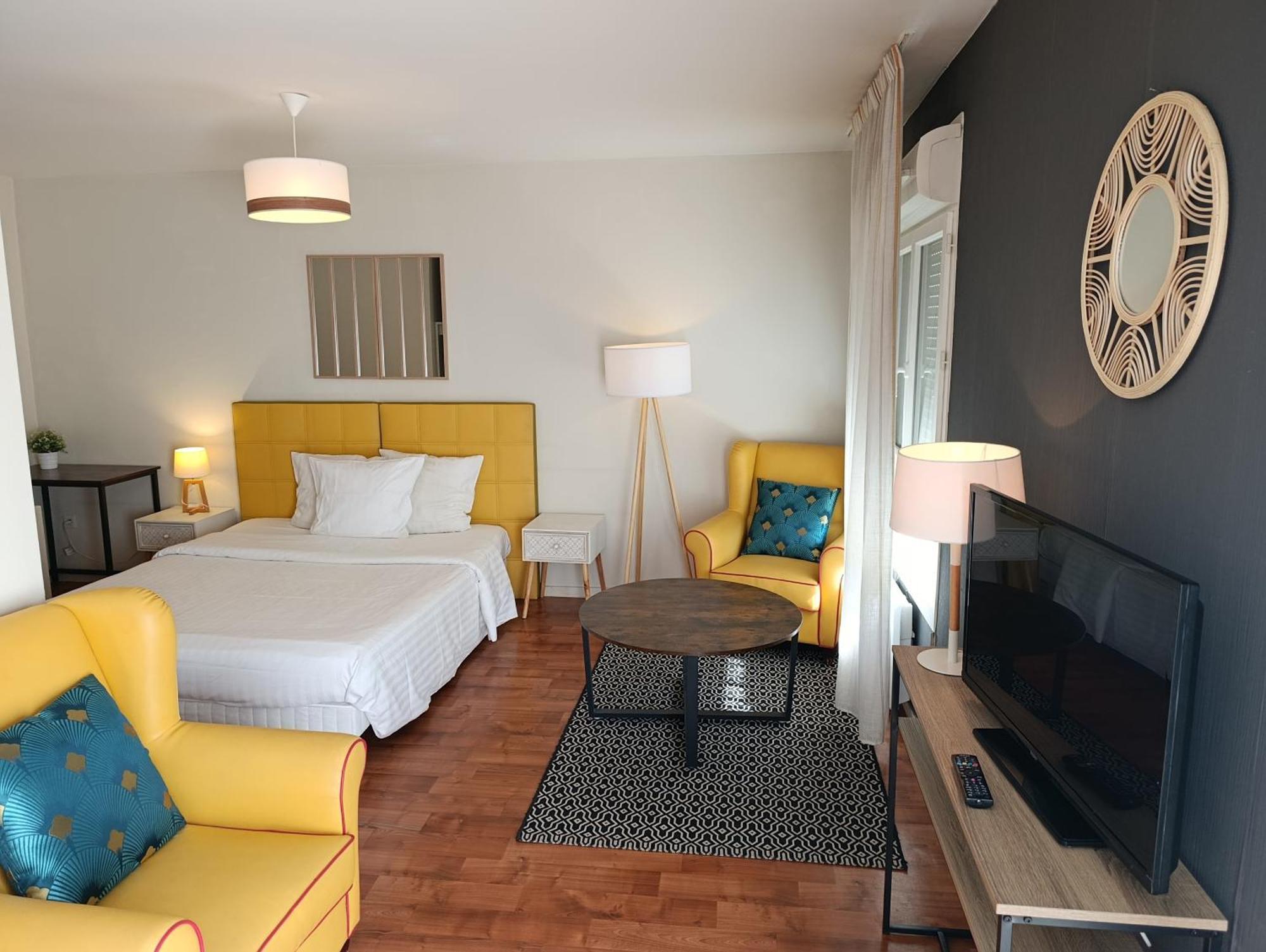 Brétigny-sur-Orge Residence Carouge Appart Hotel מראה חיצוני תמונה