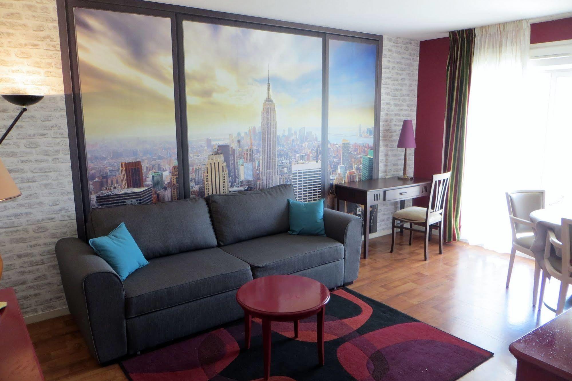 Brétigny-sur-Orge Residence Carouge Appart Hotel מראה חיצוני תמונה