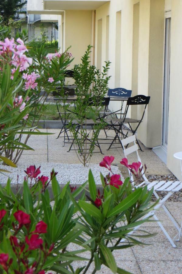 Brétigny-sur-Orge Residence Carouge Appart Hotel מראה חיצוני תמונה